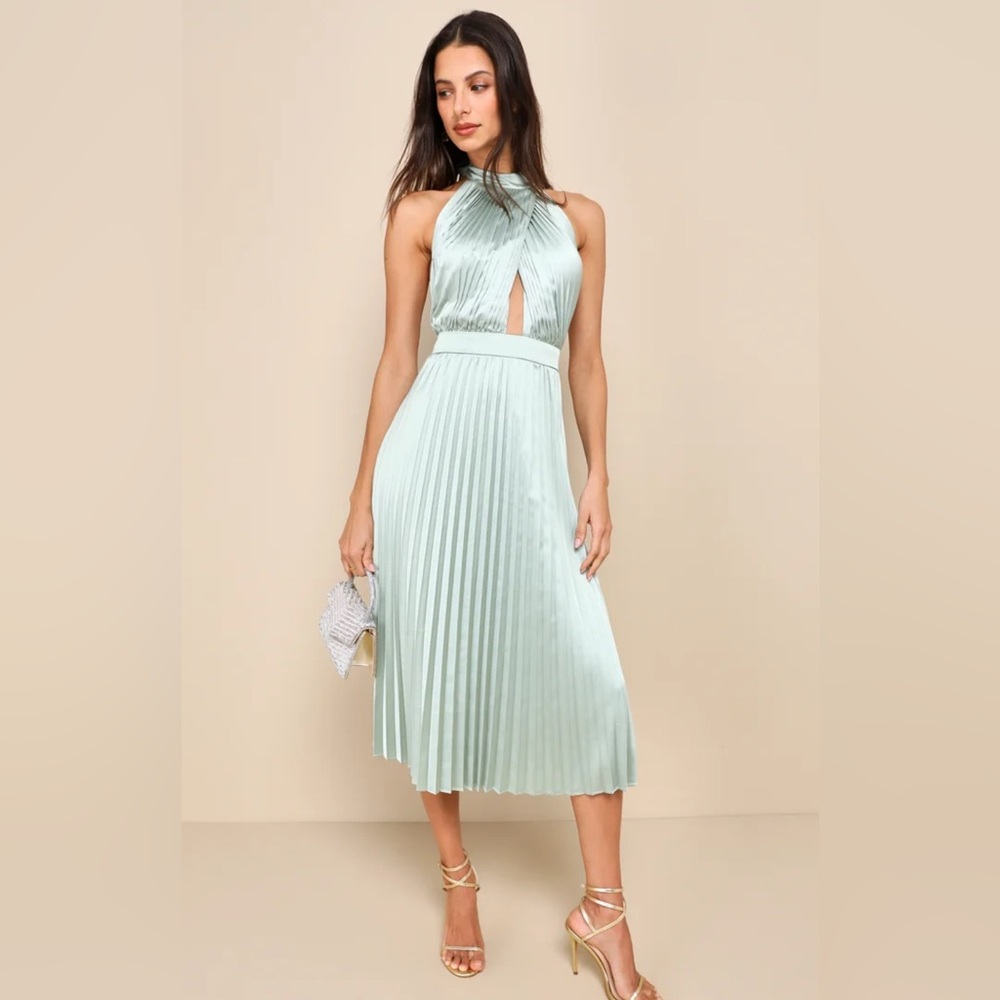 Lulu's Light Green Pleated Halter Midi Dress Medium